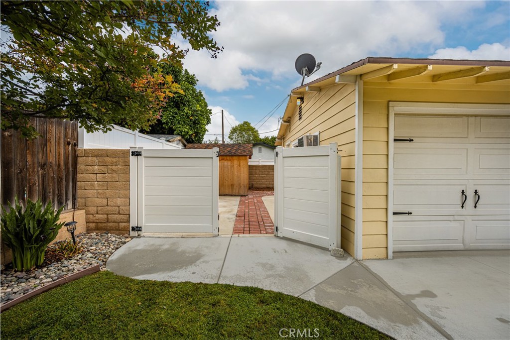 1706 Berkeley Property Photo 52