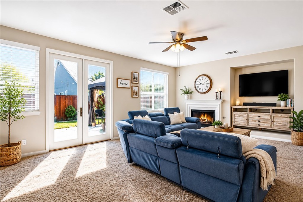 25050 Cliffrose Property Photo 2