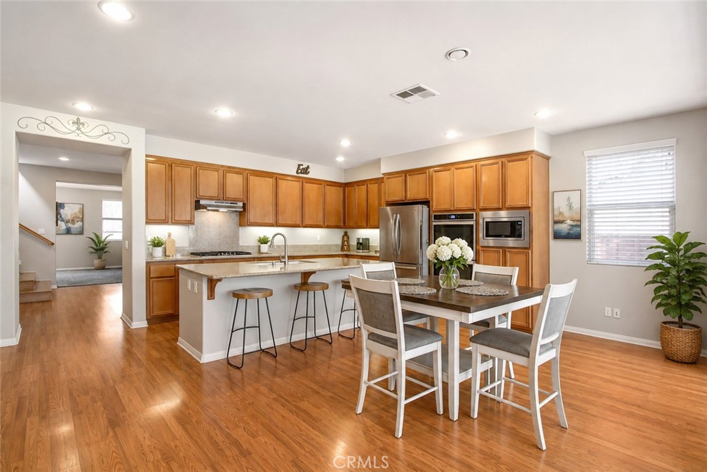 25050 Cliffrose Property Photo 5