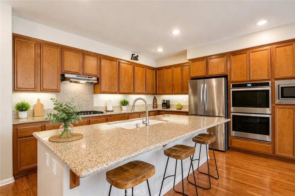 25050 Cliffrose Property Photo 7