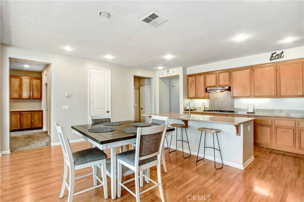 25050 Cliffrose Property Photo 17