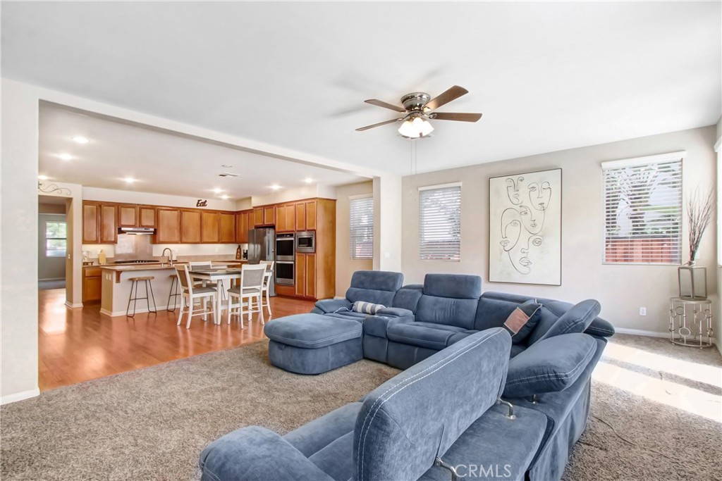 25050 Cliffrose Property Photo 22