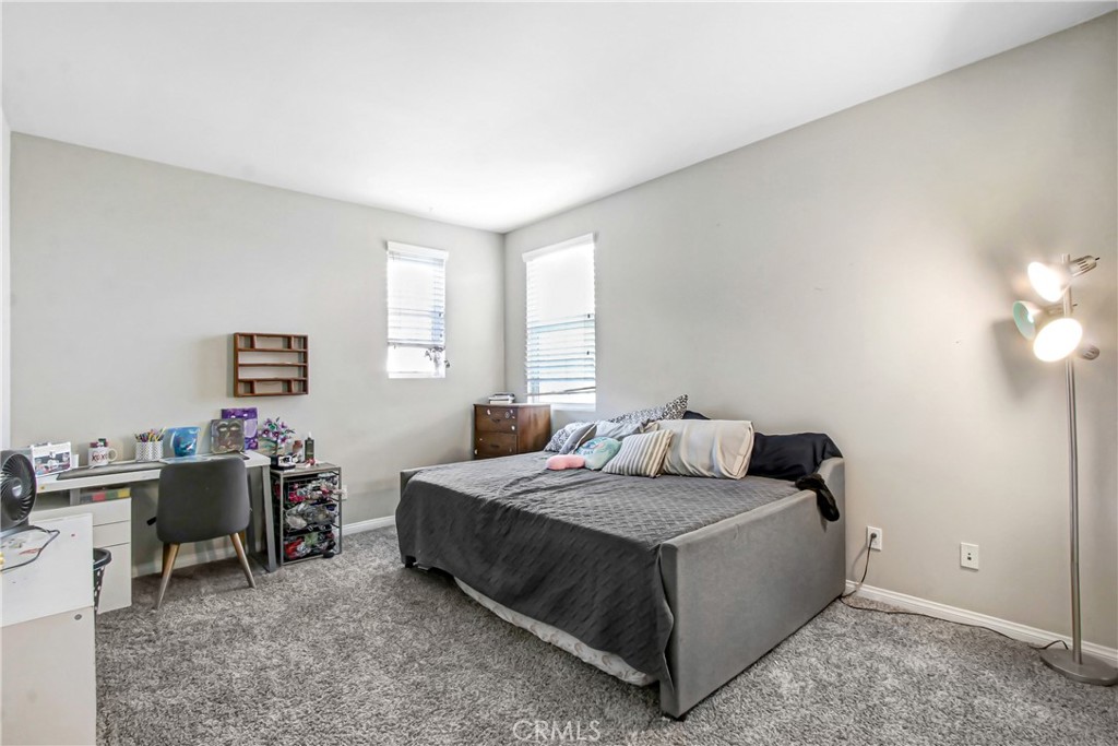 25050 Cliffrose Property Photo 33