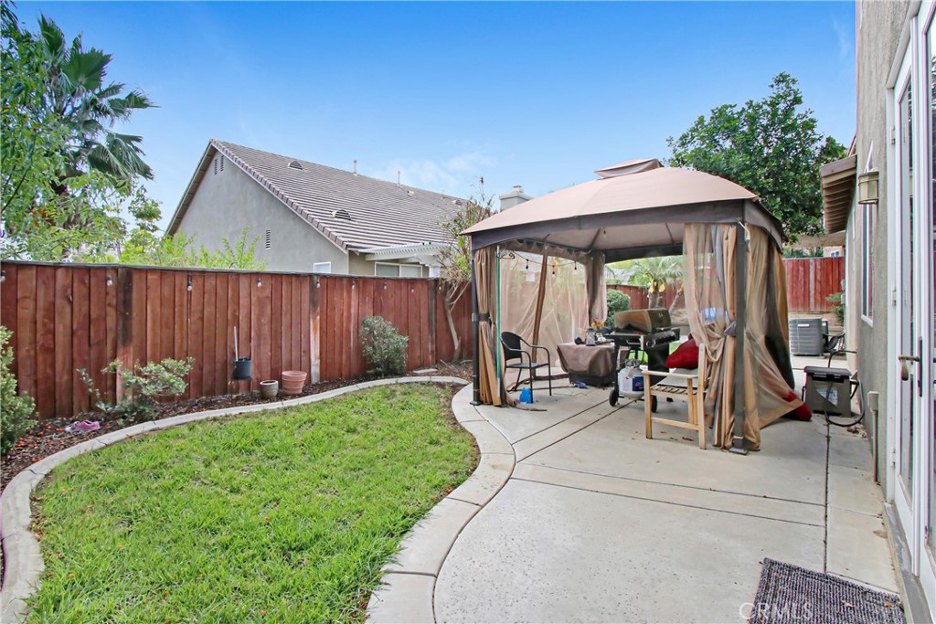 25050 Cliffrose Property Photo 35
