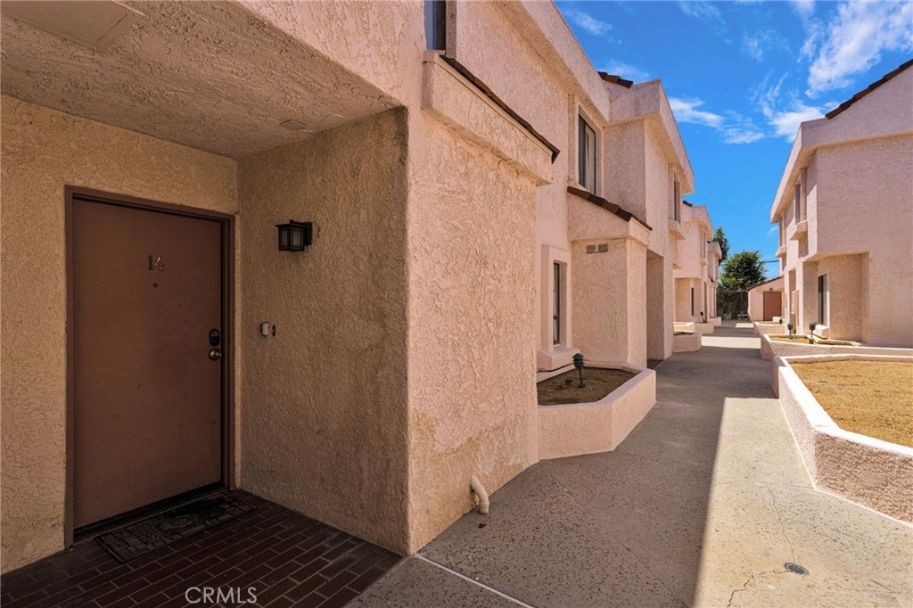 9906 Owensmouth 14 Property Photo 51