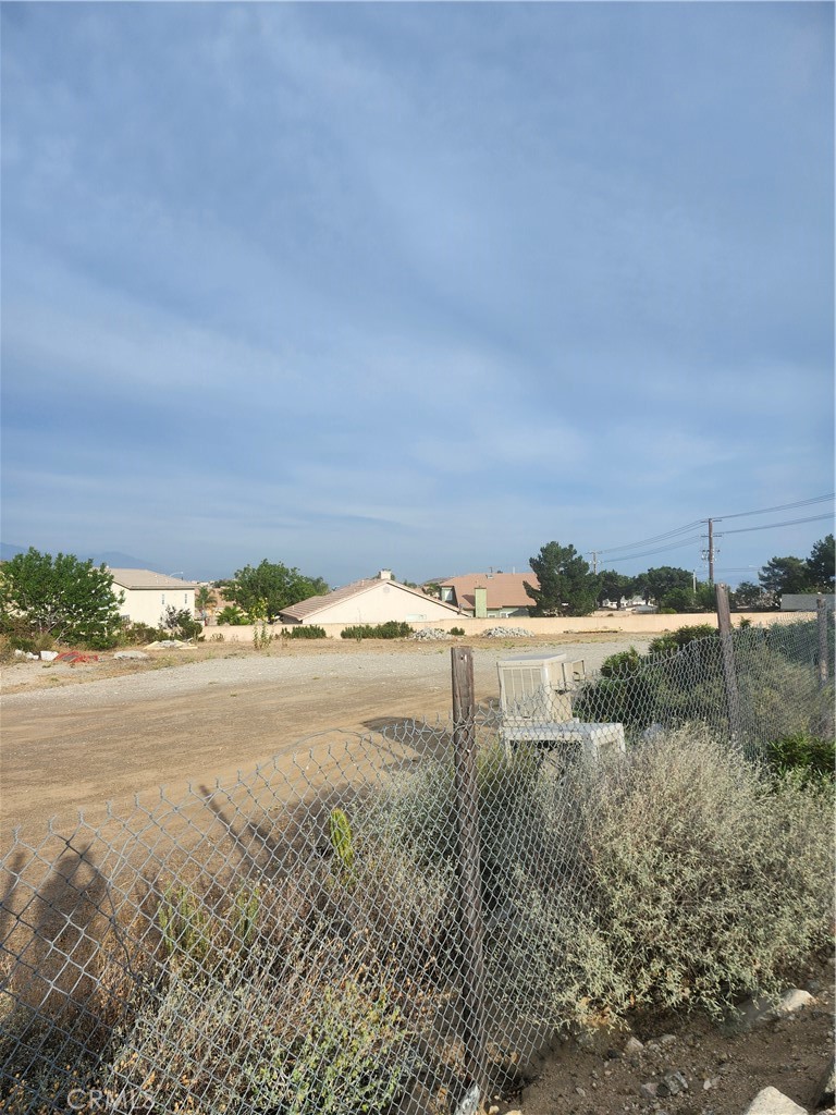 10 Kendall Property Photo 3