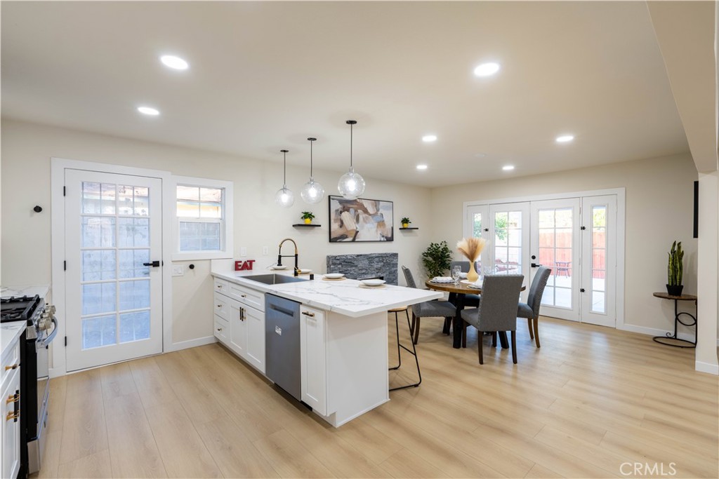 8584 Camelia Property Photo 8