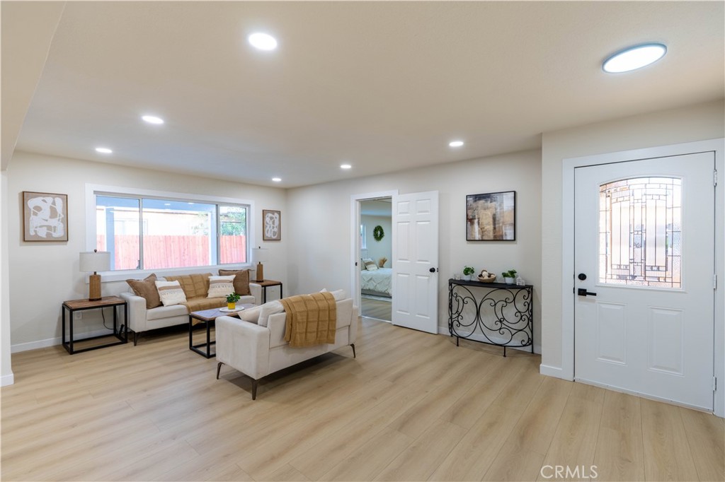 8584 Camelia Property Photo 9