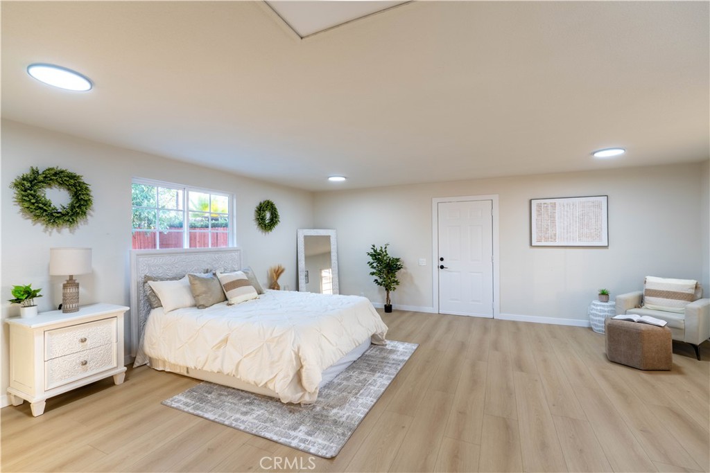 8584 Camelia Property Photo 12