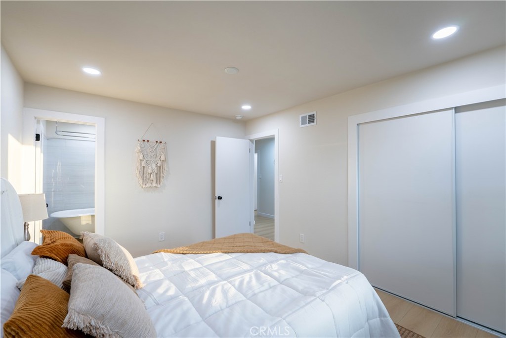 8584 Camelia Property Photo 15