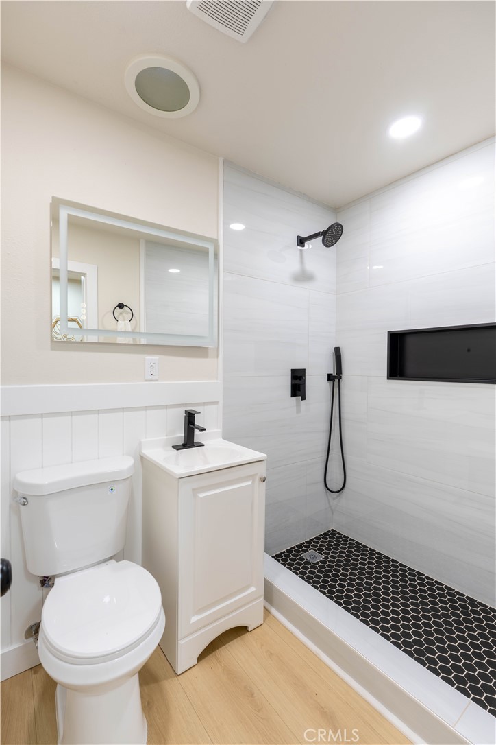 8584 Camelia Property Photo 16