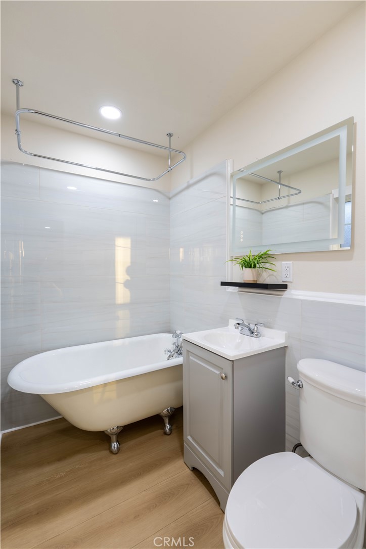 8584 Camelia Property Photo 17