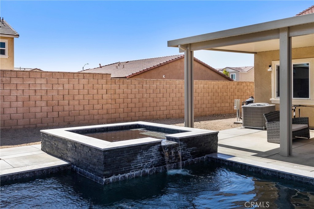 11946 Peaceful Valley Lane Property Photo 3