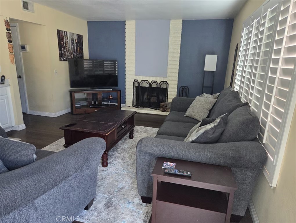 2632 S Augusta Avenue Property Photo 7