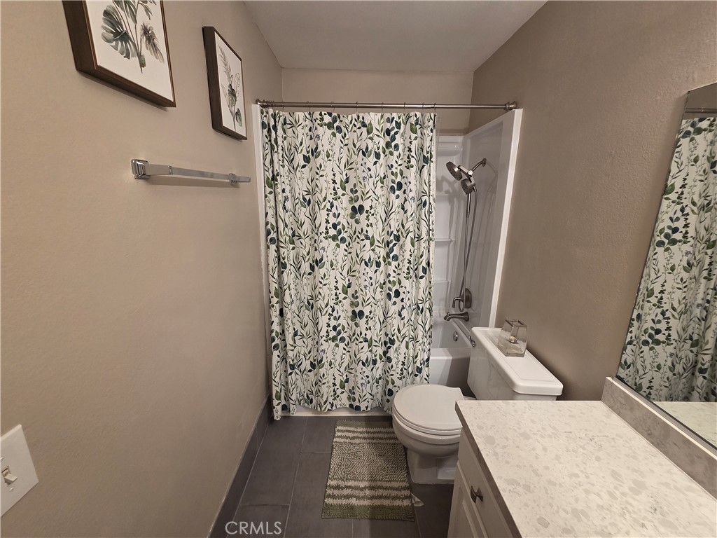 2632 S Augusta Avenue Property Photo 12