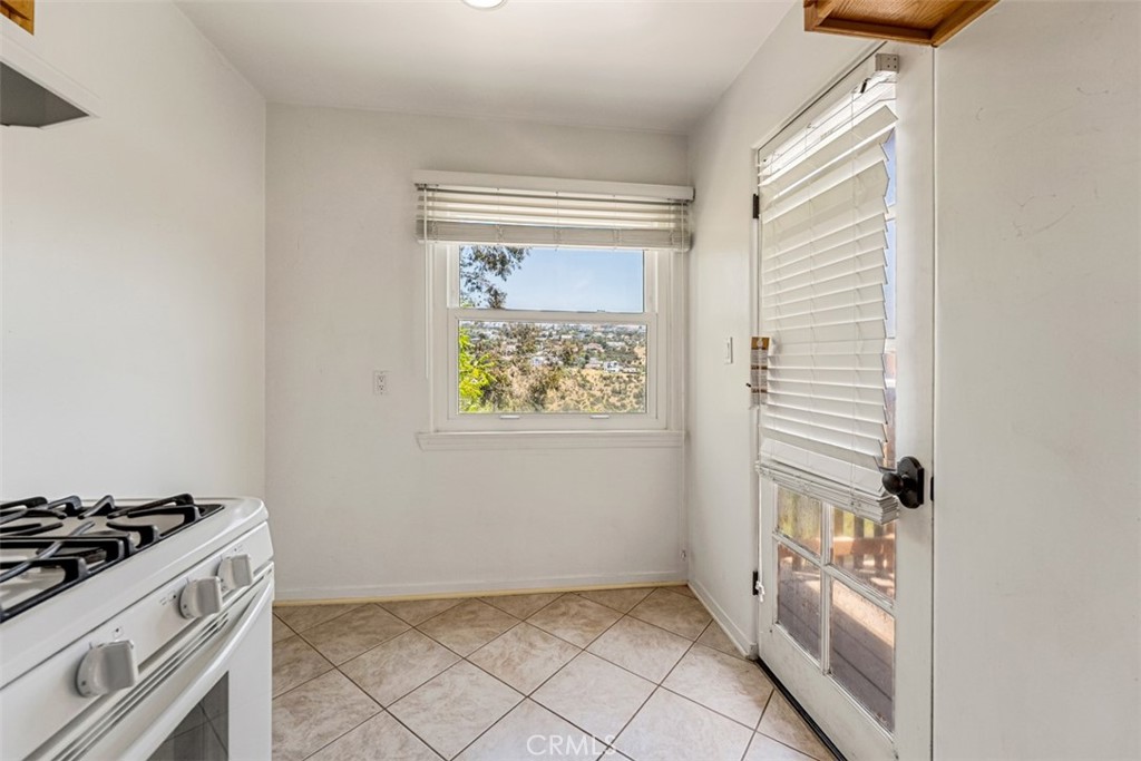 8248 Mannix Property Photo 7