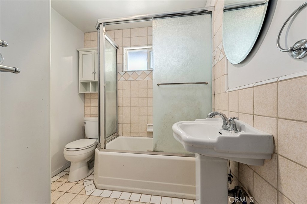 8248 Mannix Property Photo 9