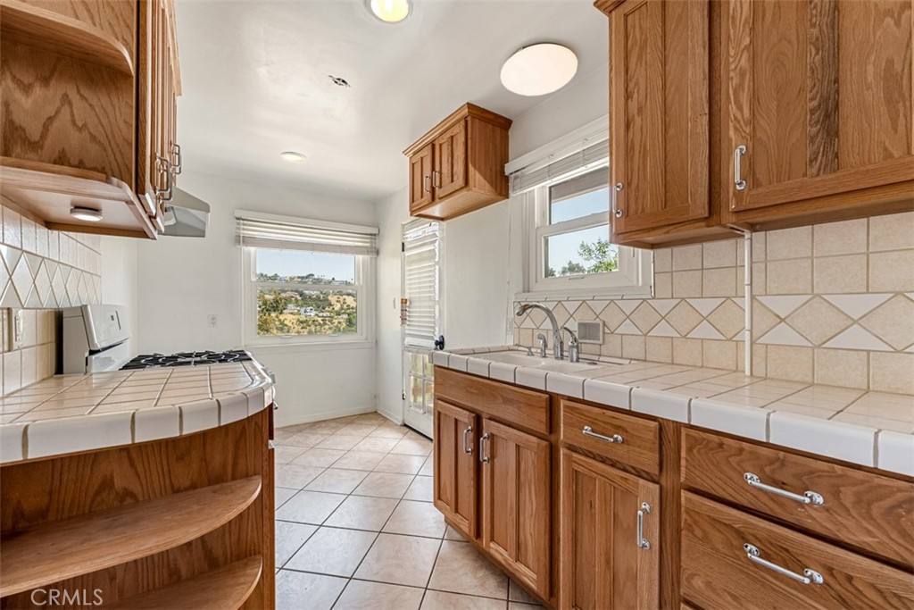 8248 Mannix Property Photo 12