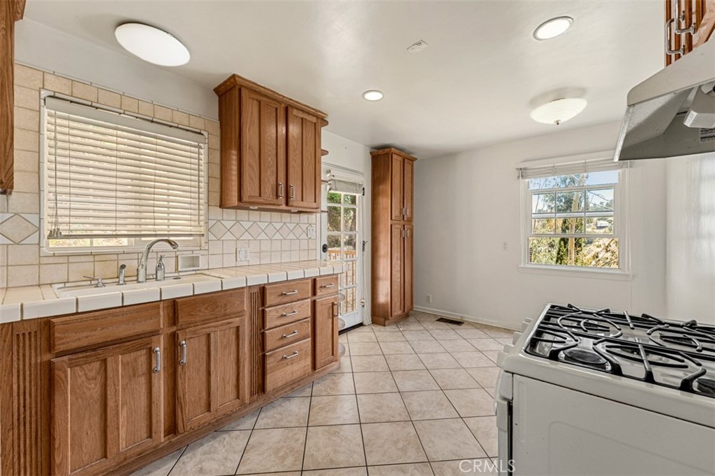 8248 Mannix Property Photo 30