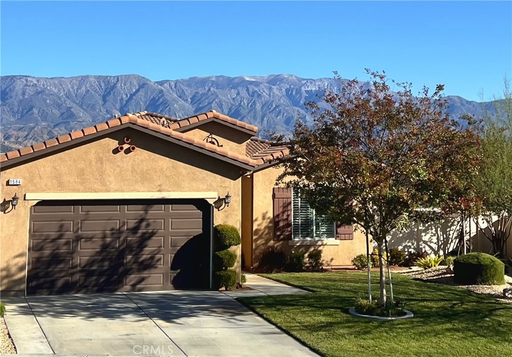 1584 Vinson Property Photo 1