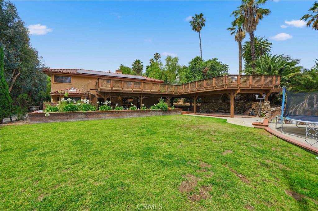 1609 Cherokee Property Photo 3