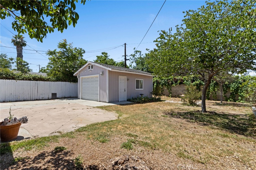3658 Hoover Street Property Photo 31
