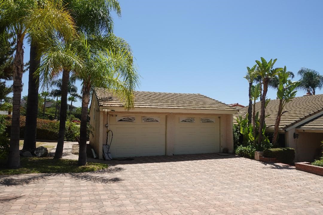 2534 E Vista Property Photo 3