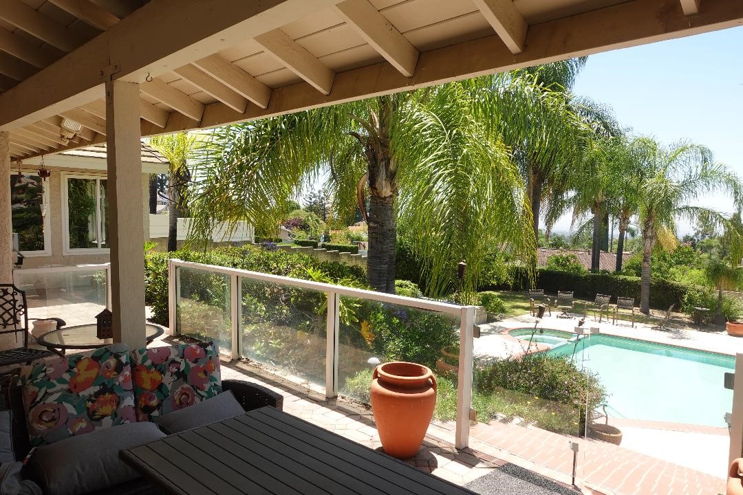2534 E Vista Property Photo 7