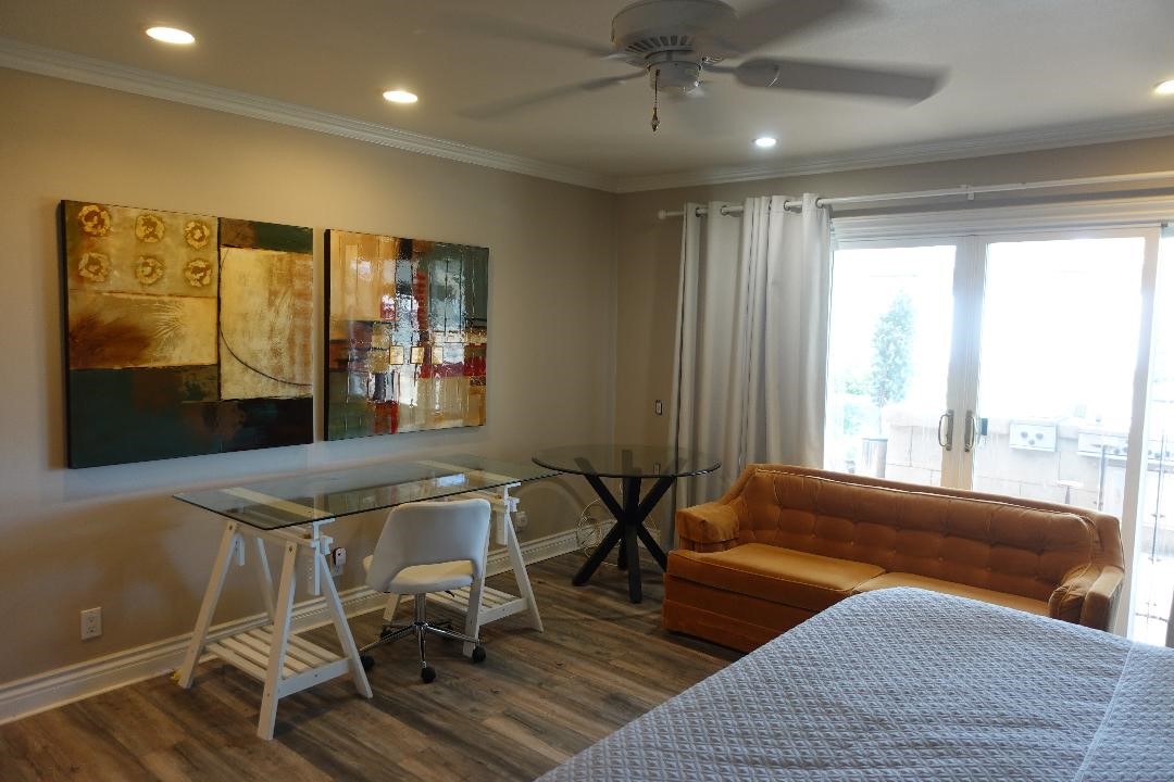 2534 E Vista Property Photo 16