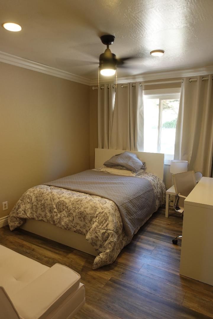 2534 E Vista Property Photo 18