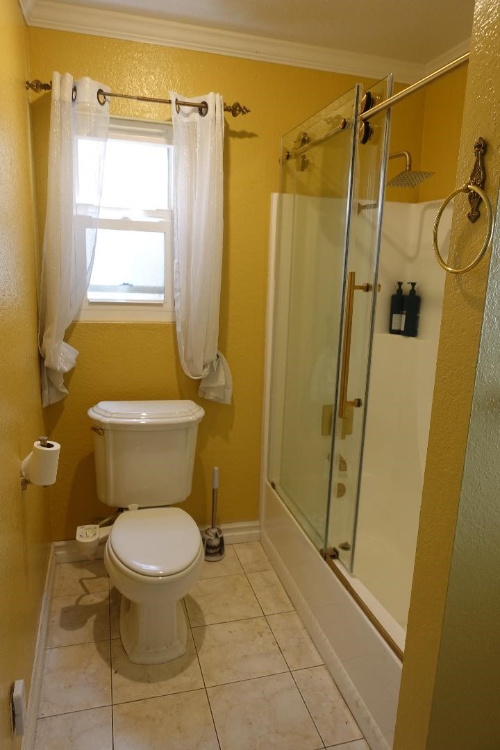 2534 E Vista Property Photo 21