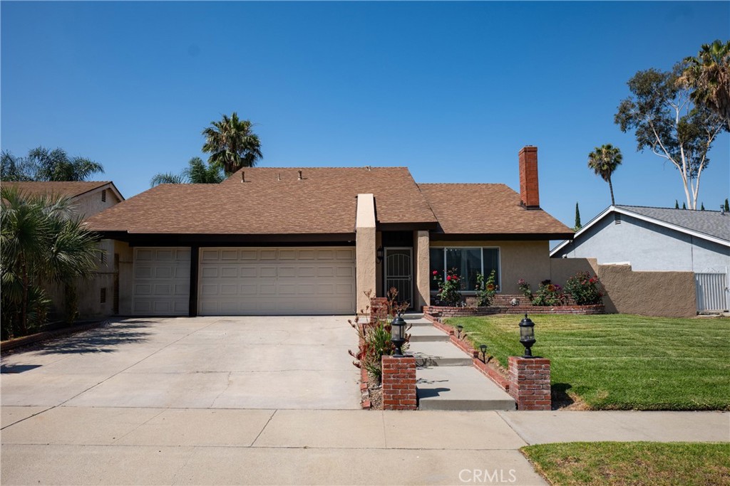 2852 E Walnut Property Photo 1