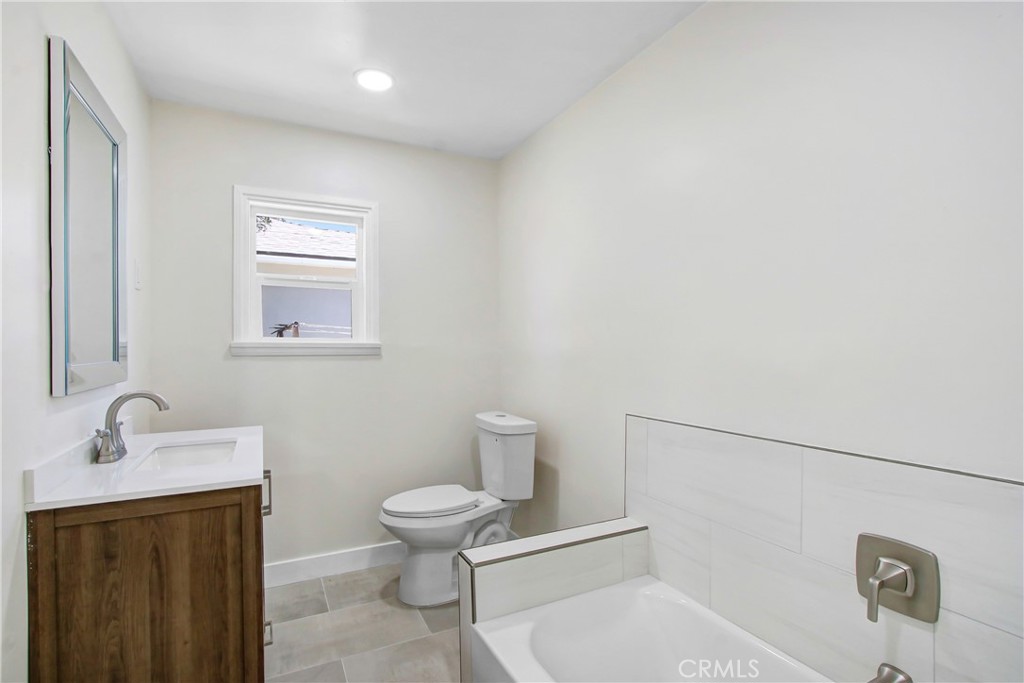 3879 Dykes Property Photo 6