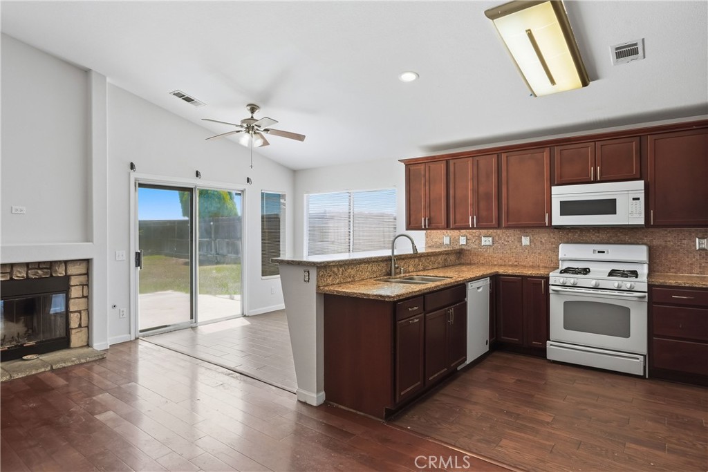 2885 W Calle Vista Property Photo 11