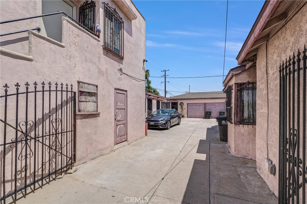 4761 Hubbard Property Photo 29