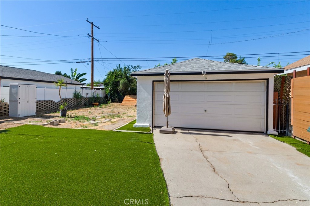 1574 W 20th Street Property Photo 17