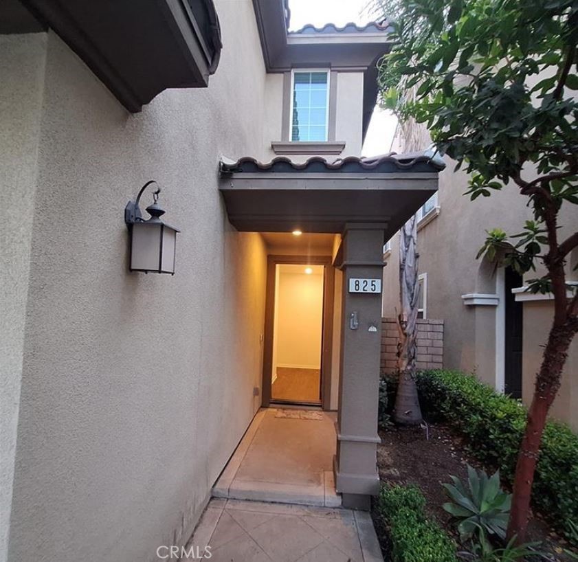 825 Parisa Place Property Photo 2