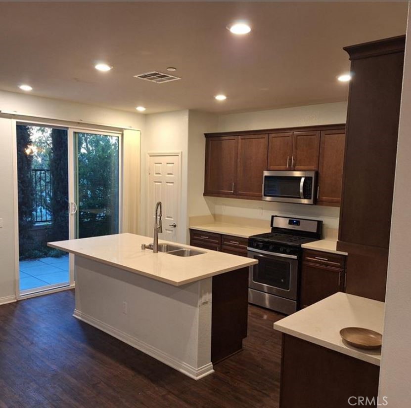 825 Parisa Place Property Photo 3