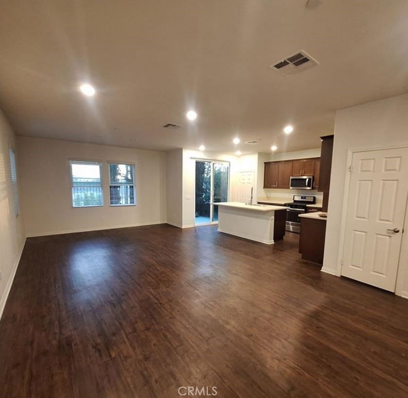 825 Parisa Place Property Photo 6