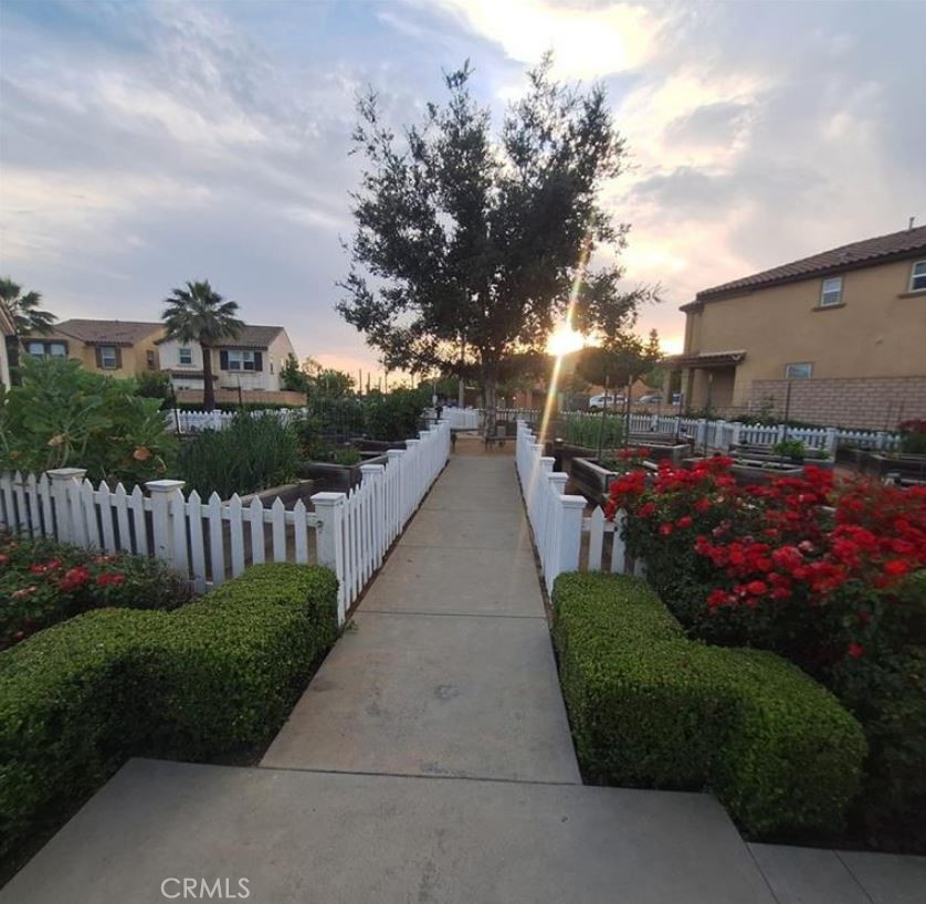 825 Parisa Place Property Photo 23