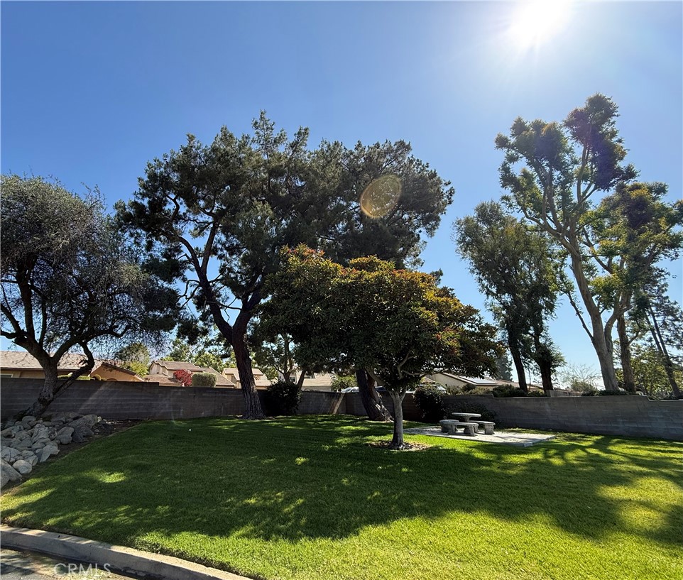 1630 Carmel Circle E Property Photo 20