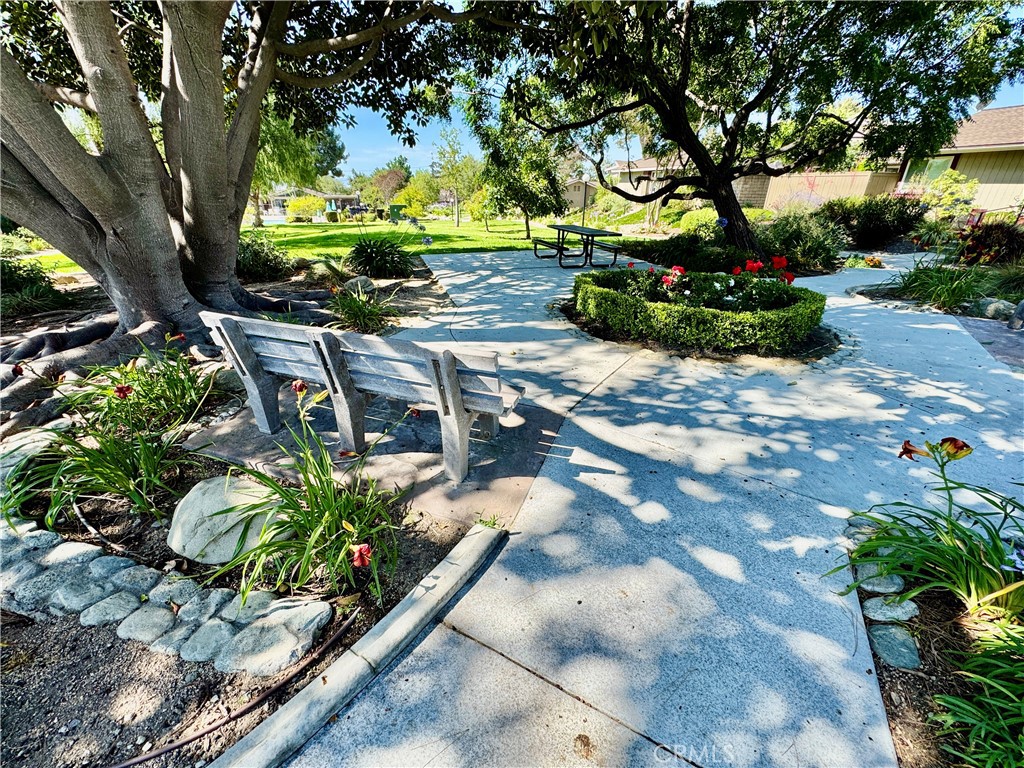 1630 Carmel Circle E Property Photo 21