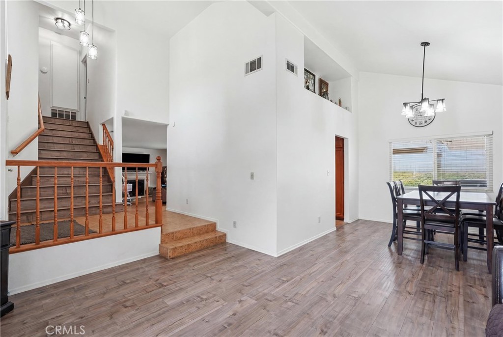 1014 W Jackson Property Photo 4