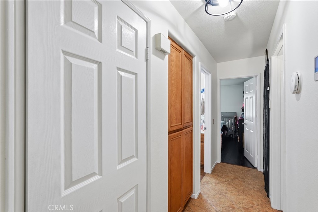1014 W Jackson Property Photo 11