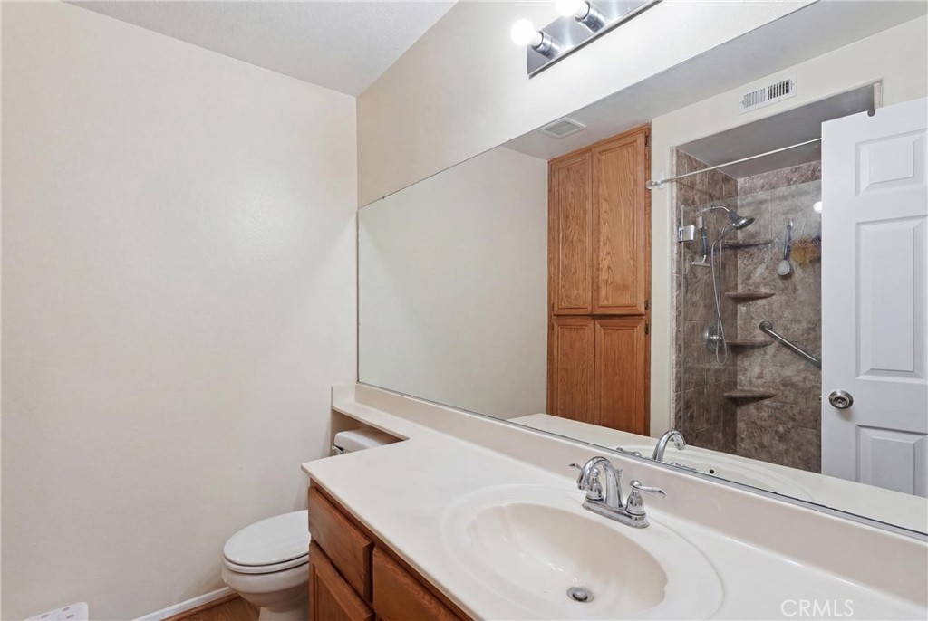 1014 W Jackson Property Photo 12