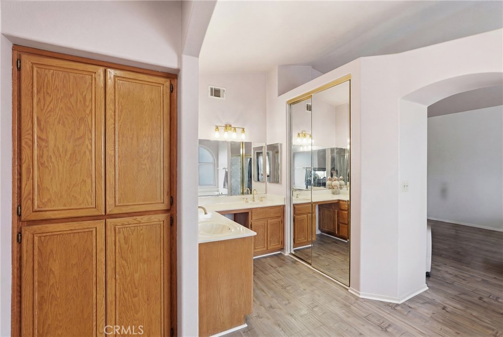 1014 W Jackson Property Photo 16
