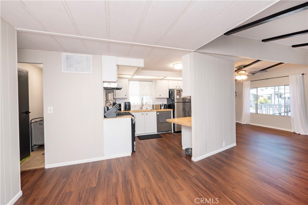 1045 N Azusa 79 Property Photo 14