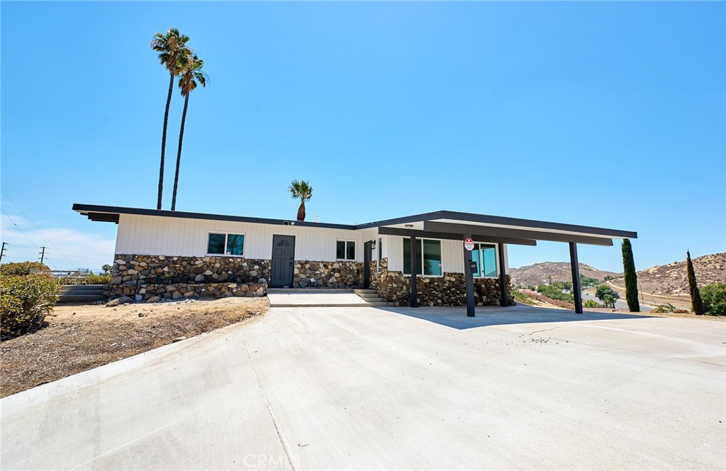 4264 Harrison Street Property Photo 1
