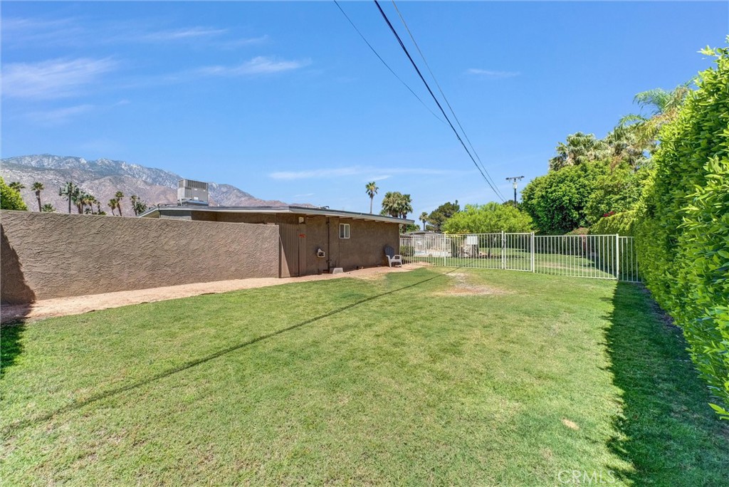 2200 E Sahara Road Property Photo 19
