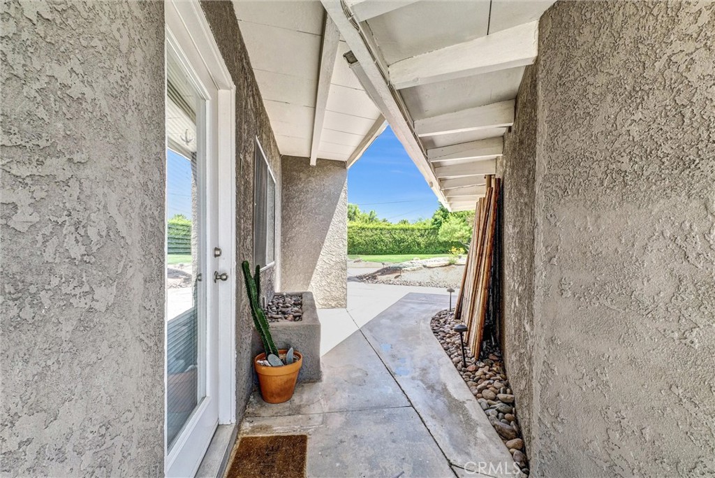 2200 E Sahara Road Property Photo 25